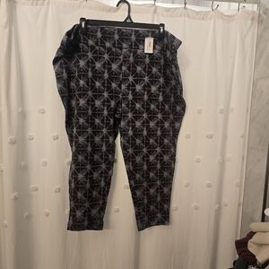 Terra & Sky Womens Capri Leggings Size 4x Nwt